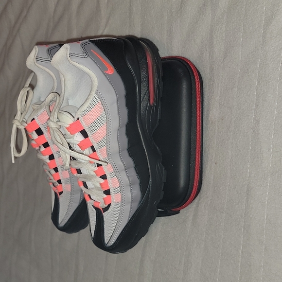 95 air maxs - Picture 2 of 8